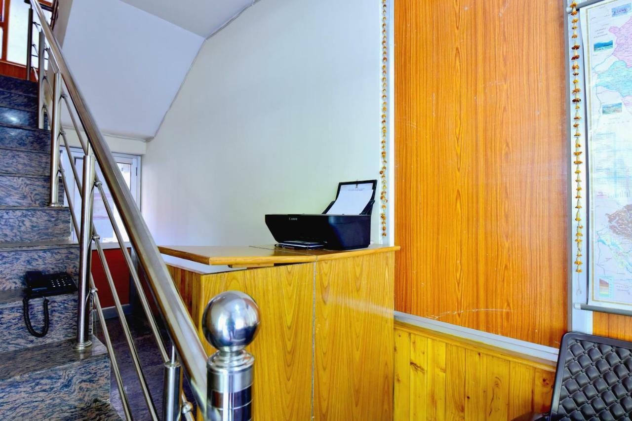 Oyo 38661 Hotel Apna Ghar Manāli Buitenkant foto