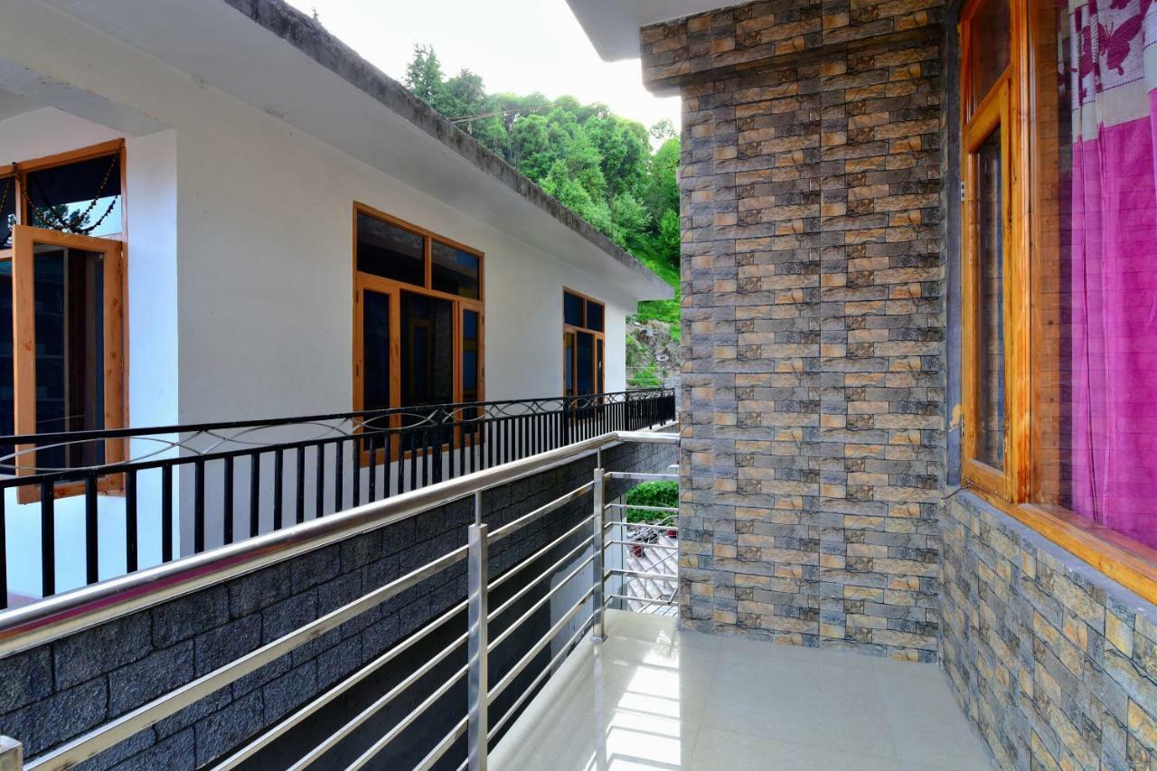 Oyo 38661 Hotel Apna Ghar Manāli Buitenkant foto